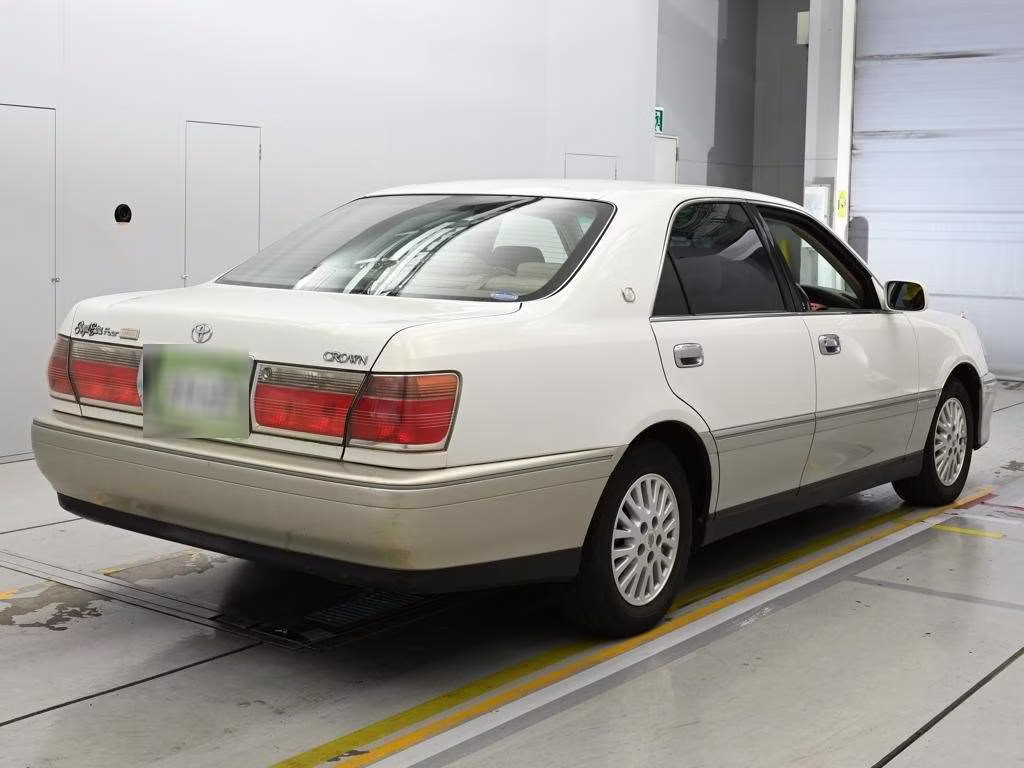 TOYOTA CROWN