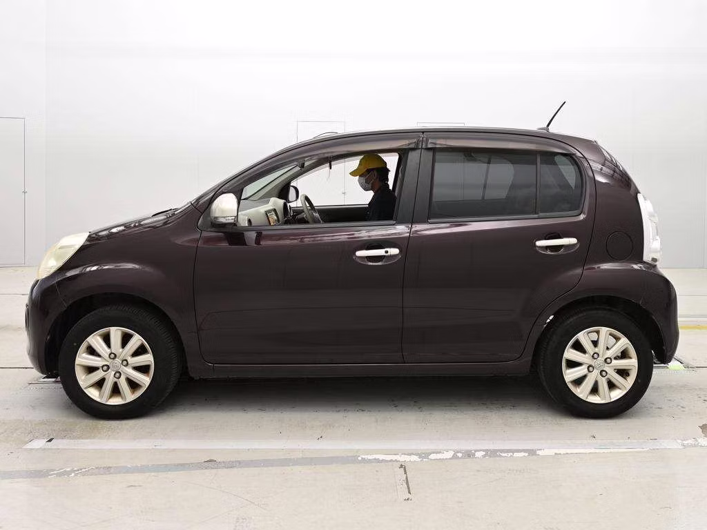 TOYOTA PASSO