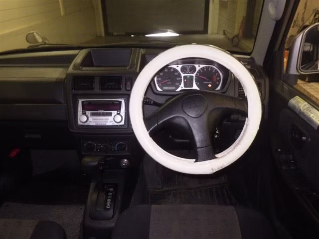 MITSUBISHI PAJERO MINI