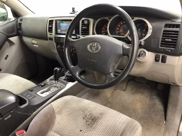 TOYOTA HILUX SURF