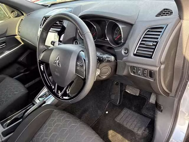 MITSUBISHI RVR