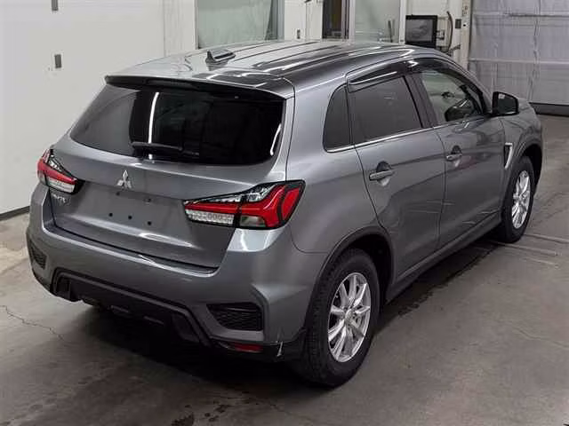 MITSUBISHI RVR