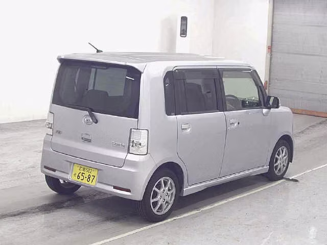 DAIHATSU MOVE CONTE