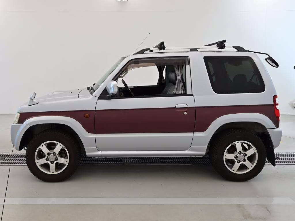 MITSUBISHI PAJERO MINI