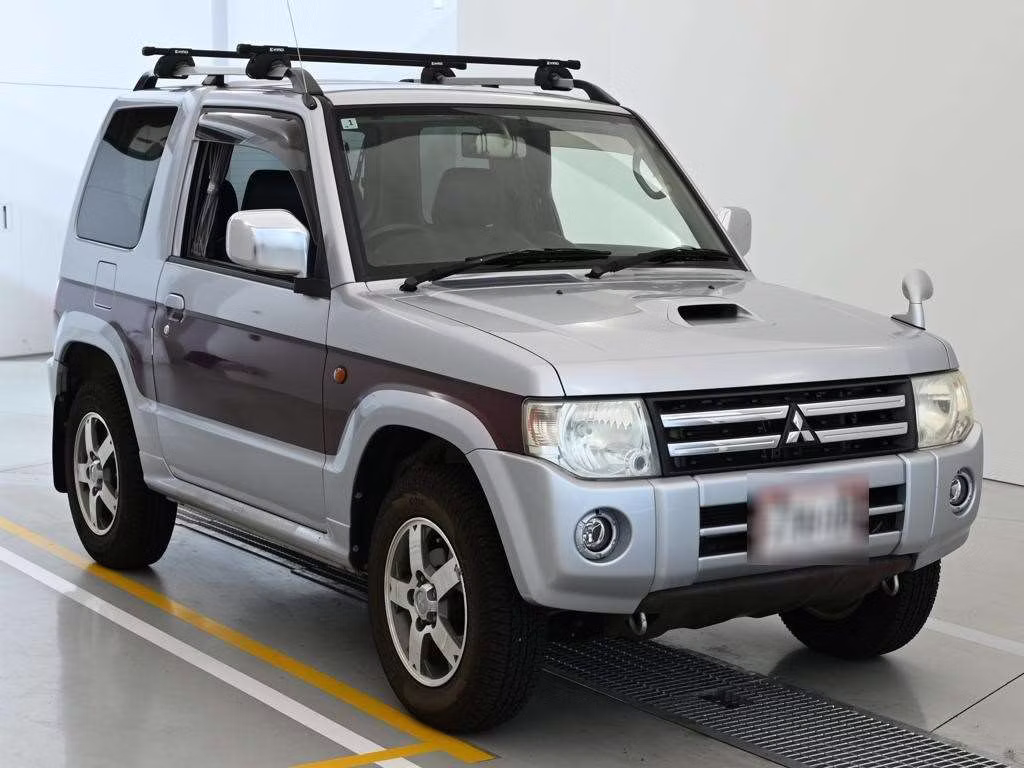 MITSUBISHI PAJERO MINI