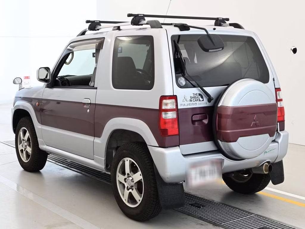 MITSUBISHI PAJERO MINI