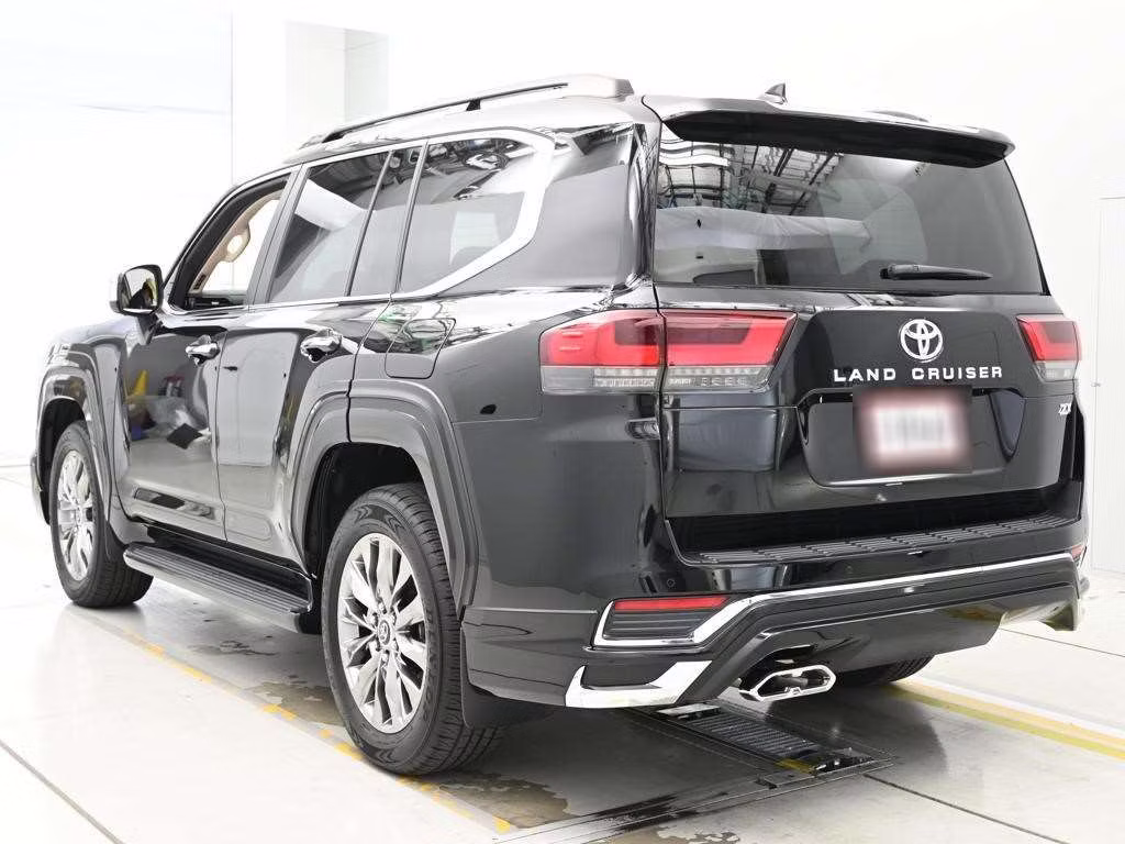 TOYOTA LAND CRUISER