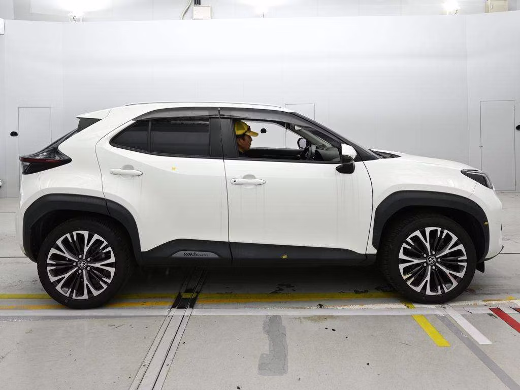 TOYOTA YARIS CROSS