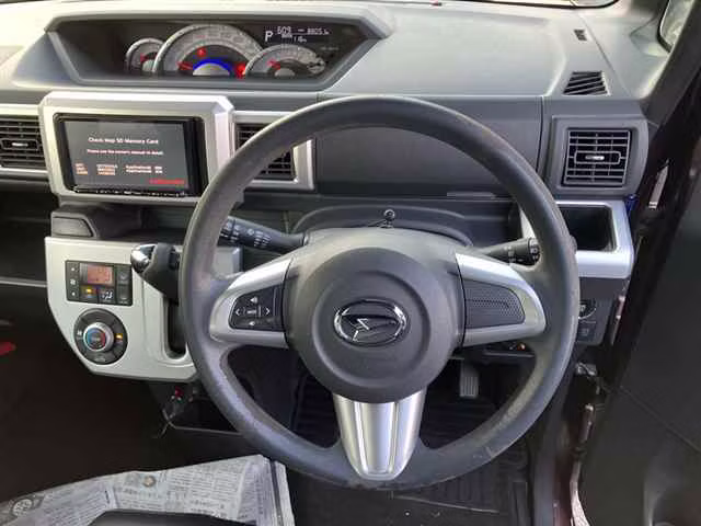 DAIHATSU WAKE