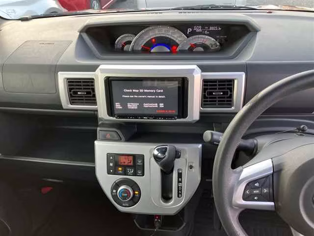 DAIHATSU WAKE