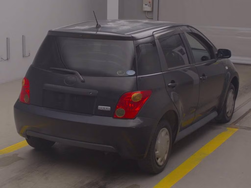 TOYOTA IST
