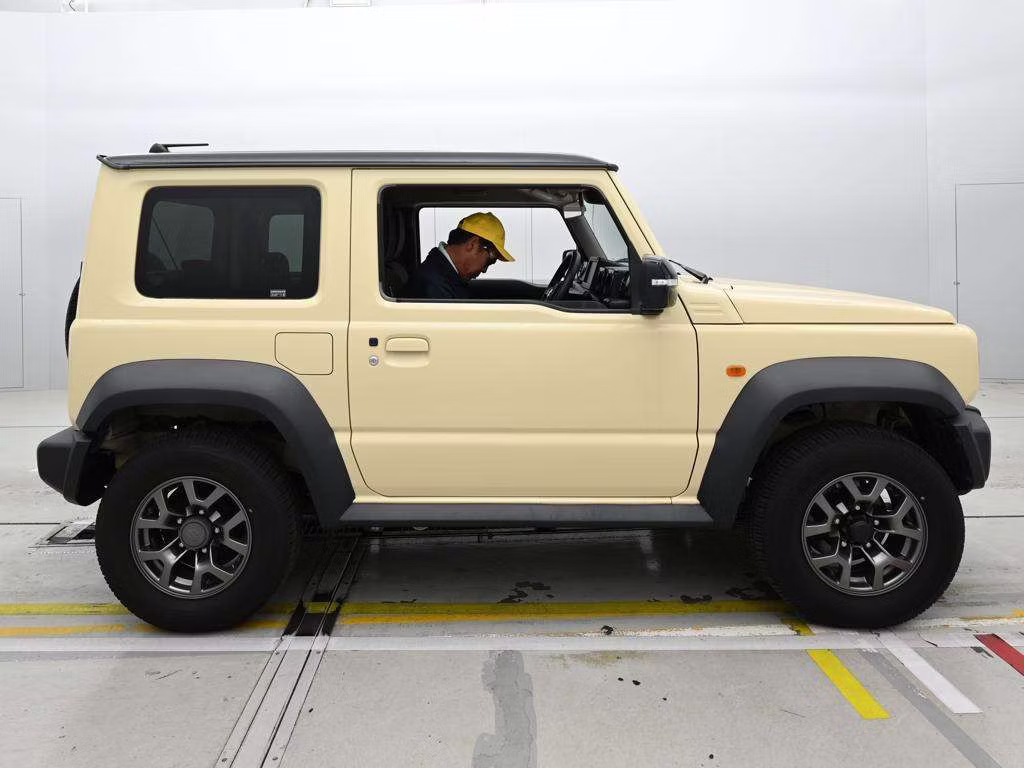 SUZUKI JIMNY SIERRA