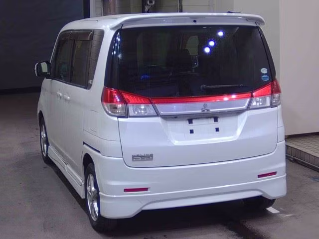 MITSUBISHI DELICA D:2