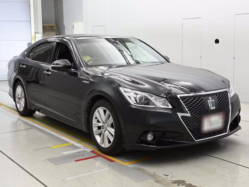 TOYOTA CROWN