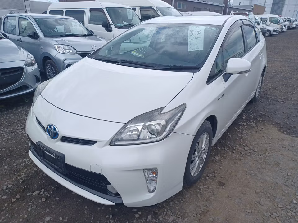 TOYOTA PRIUS
