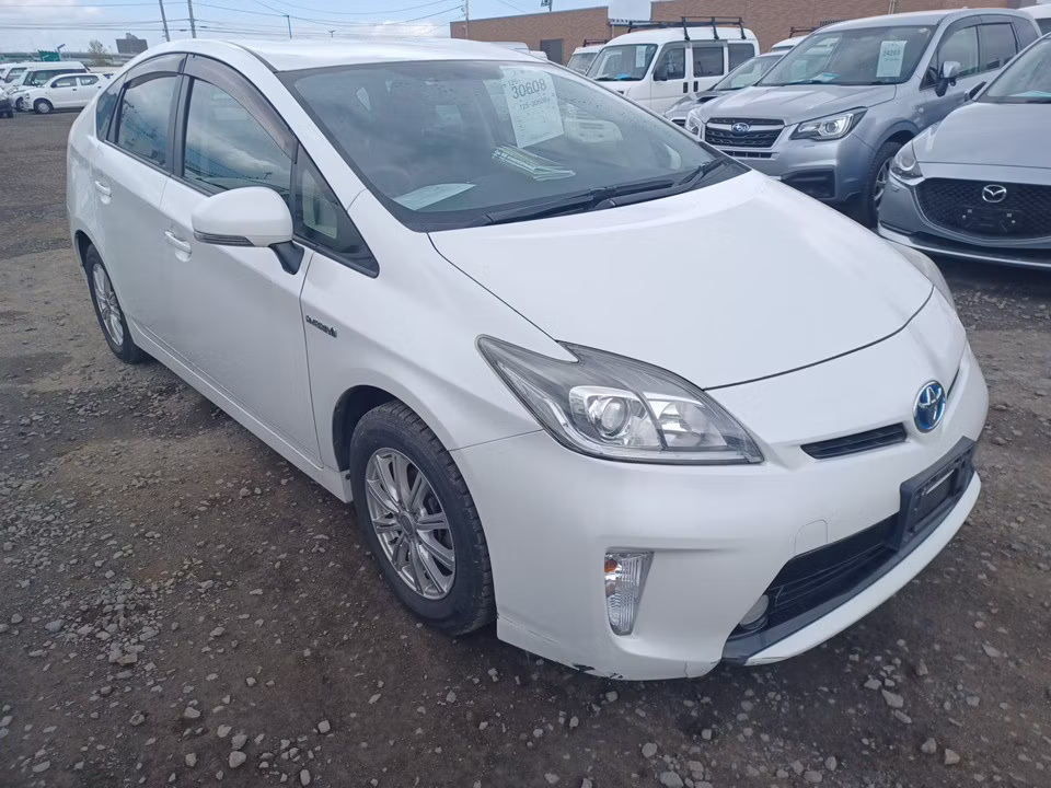 TOYOTA PRIUS