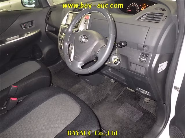 TOYOTA RACTIS