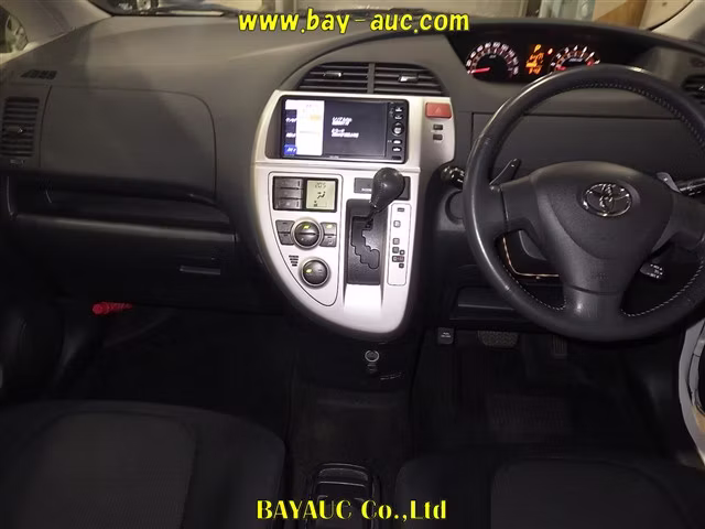 TOYOTA RACTIS