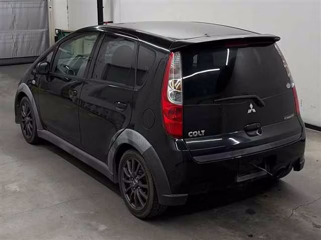 MITSUBISHI COLT