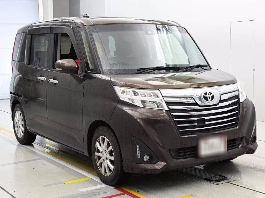TOYOTA ROOMY