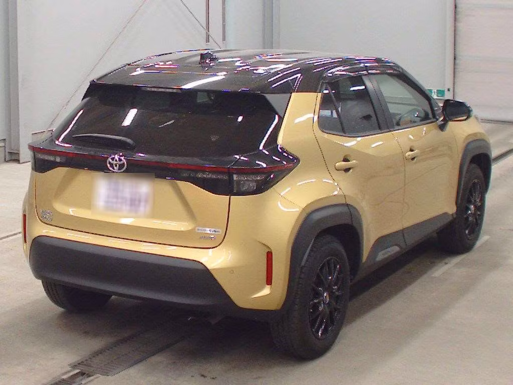 TOYOTA YARIS CROSS