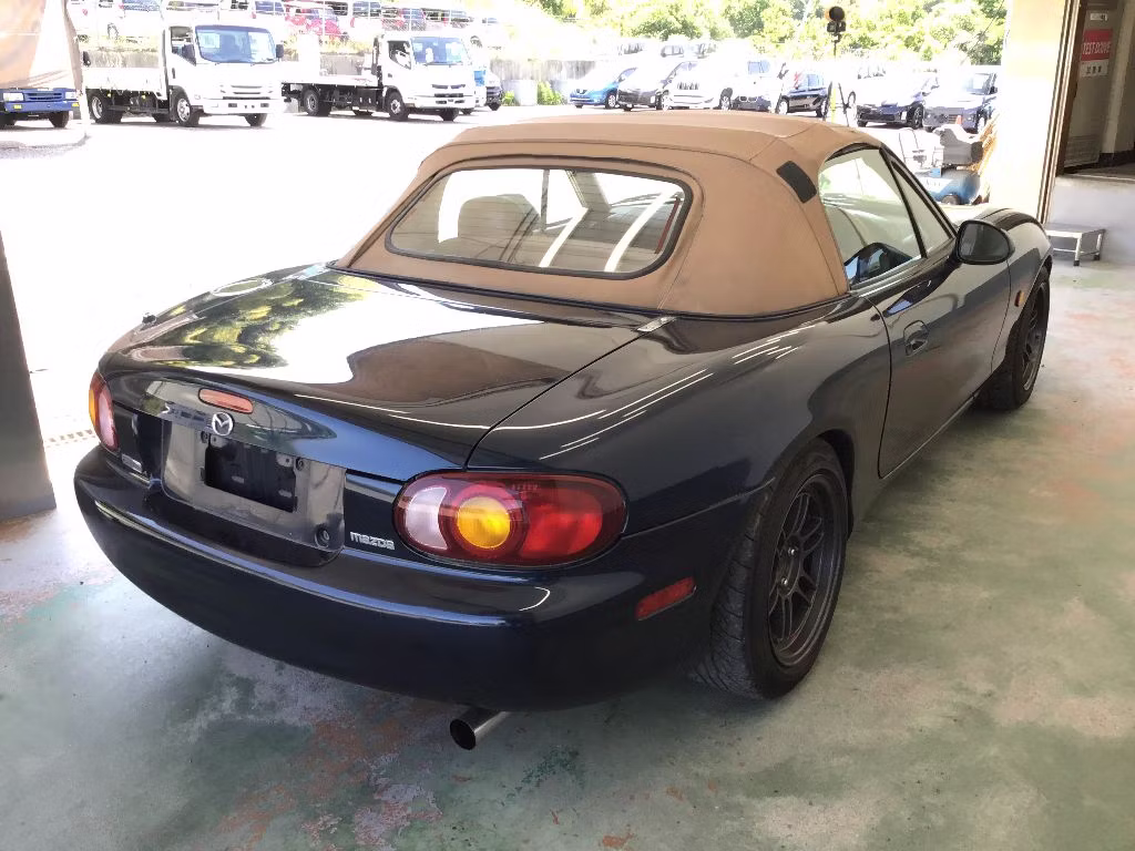 MAZDA ROADSTER