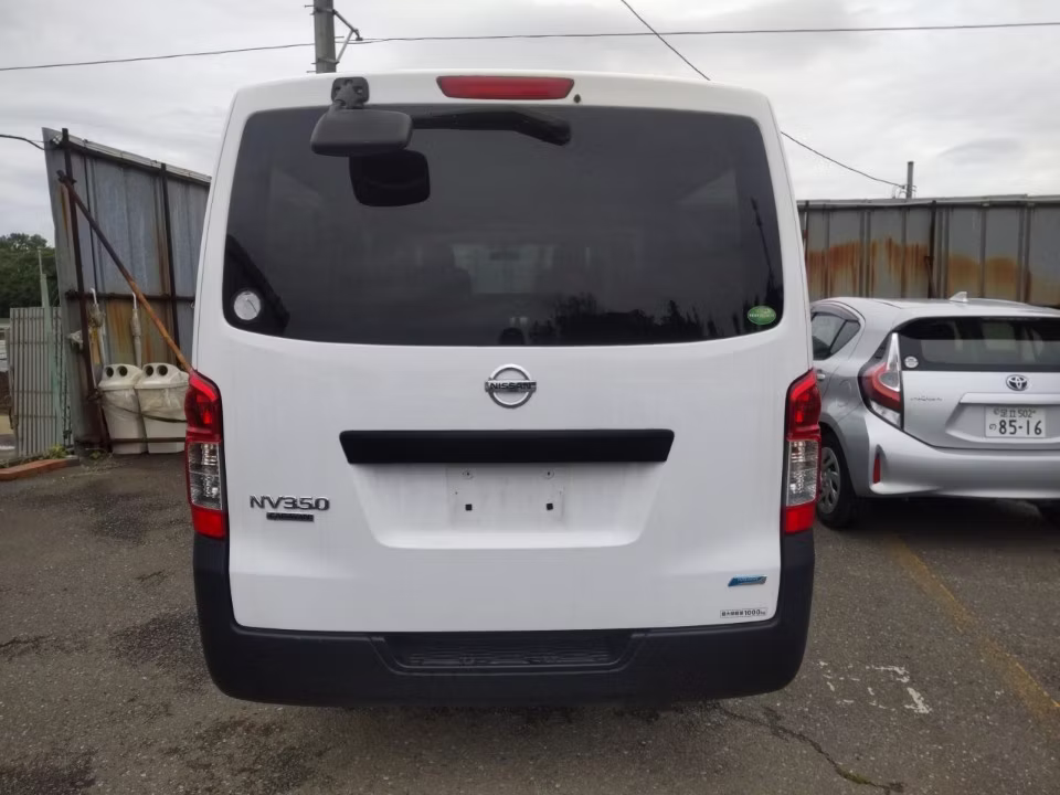 NISSAN NV350 CARAVAN