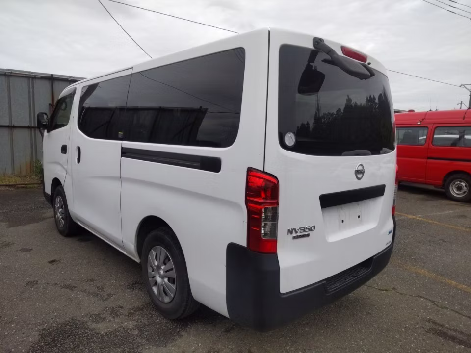 NISSAN NV350 CARAVAN