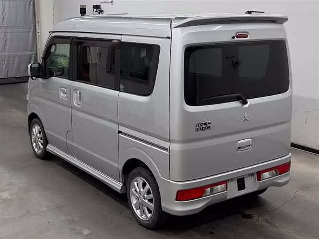 MITSUBISHI TOWN BOX