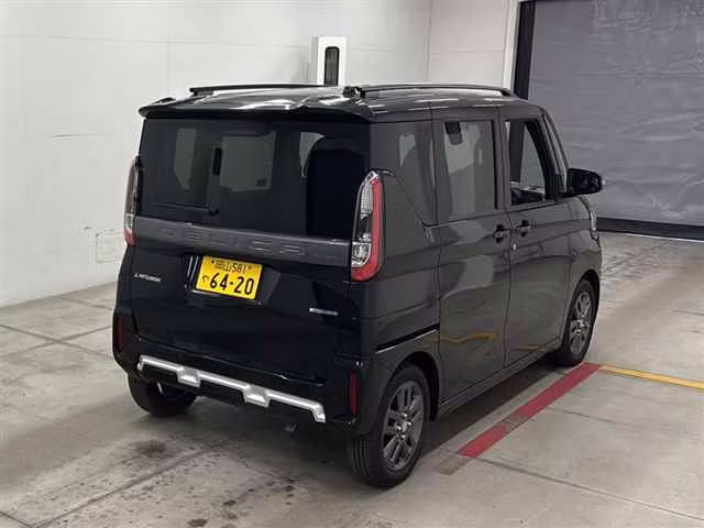 MITSUBISHI DELICA MINI