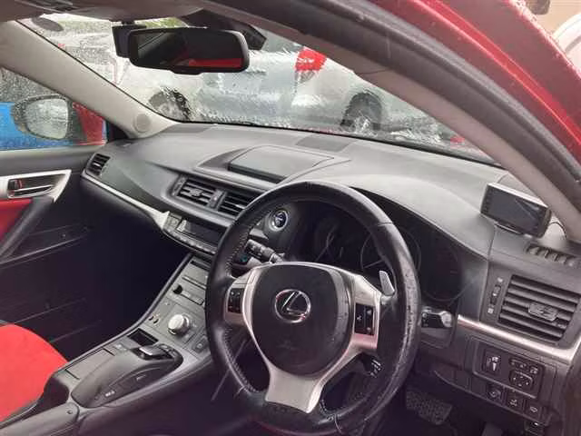 LEXUS CT200H