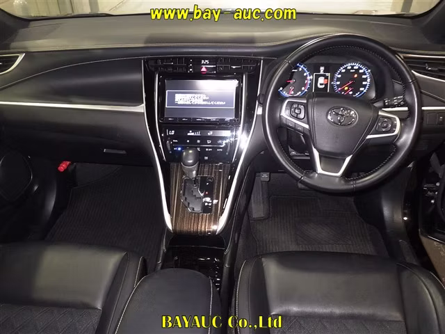 TOYOTA HARRIER