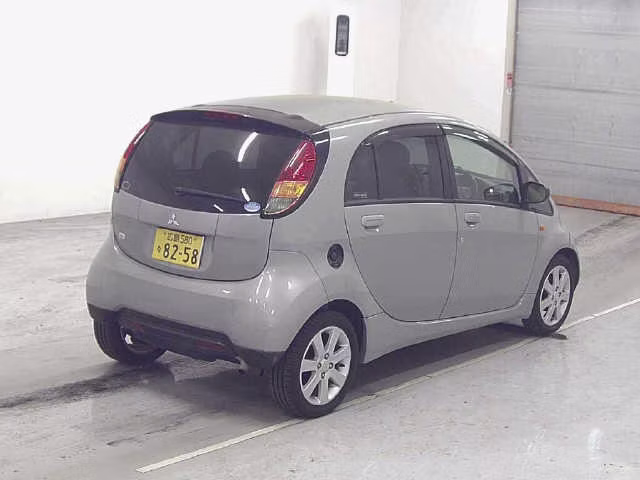MITSUBISHI I