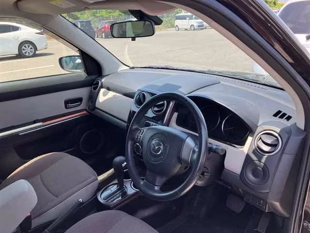 MAZDA VERISA