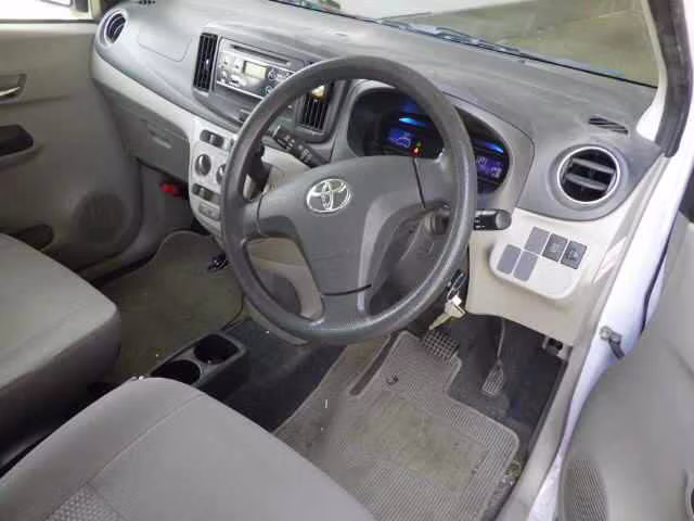TOYOTA PIXIS EPOCH