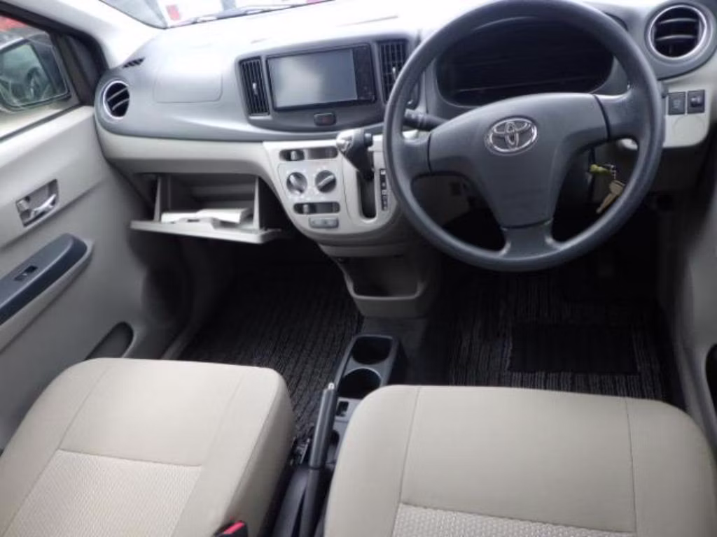 TOYOTA PIXIS EPOCH