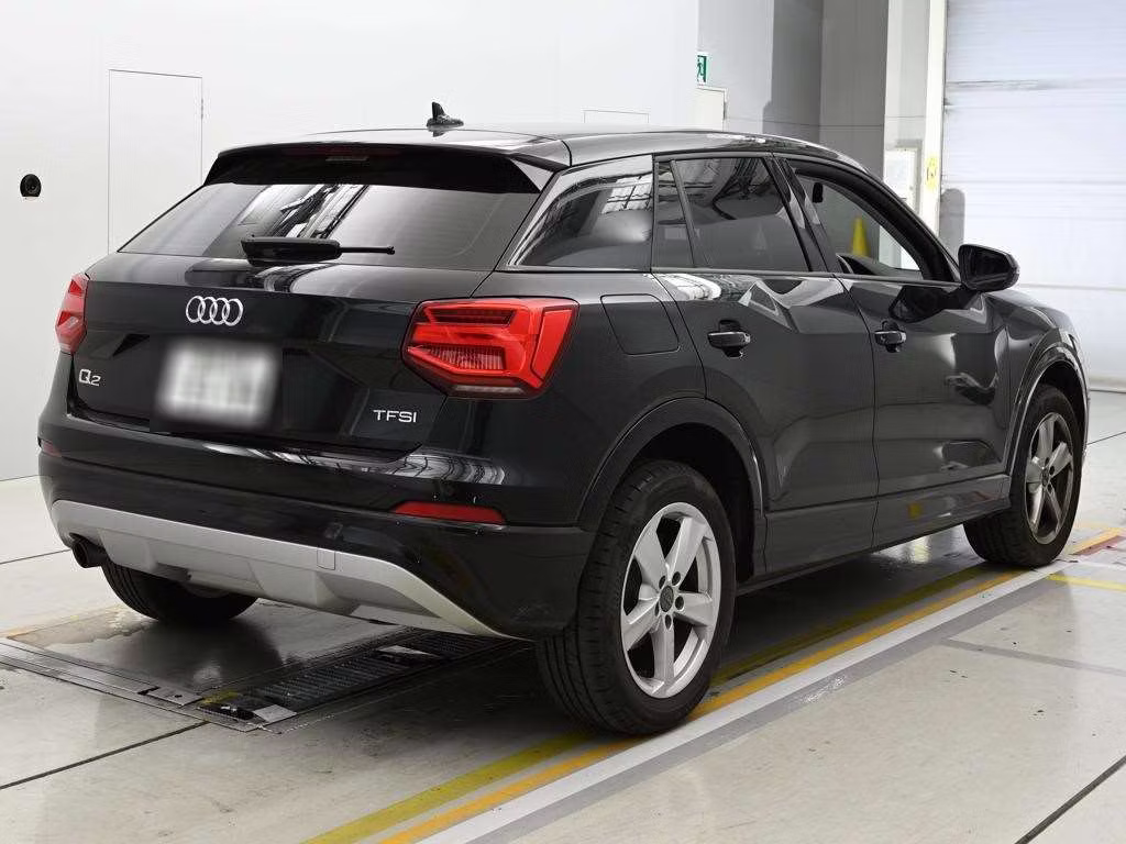 AUDI Q2
