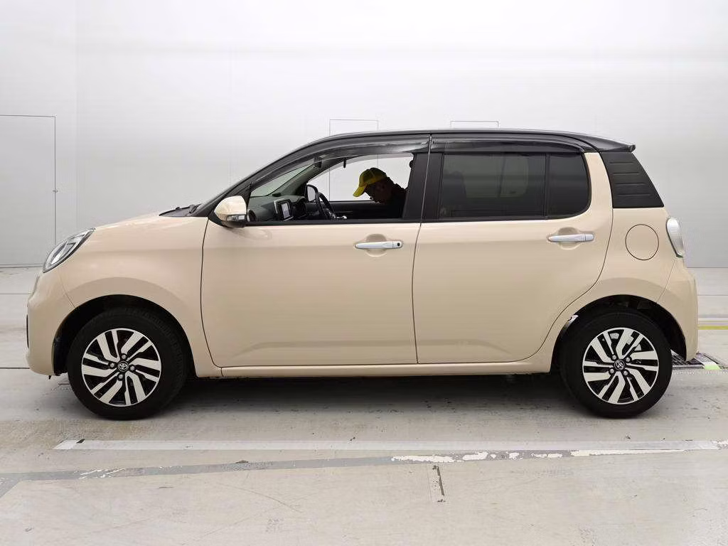 TOYOTA PASSO