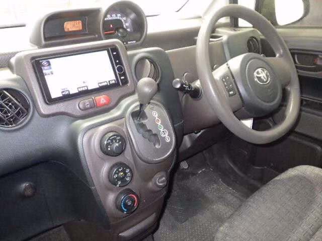 TOYOTA SPADE