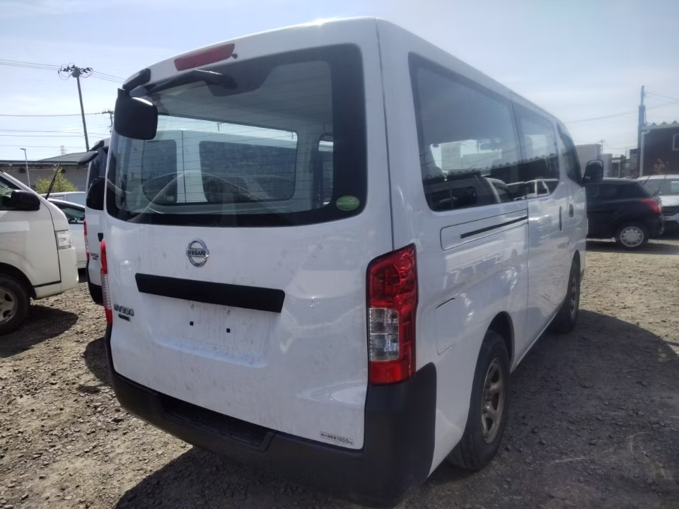 NISSAN NV350 CARAVAN