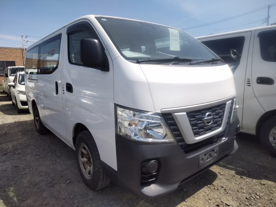 NISSAN NV350 CARAVAN