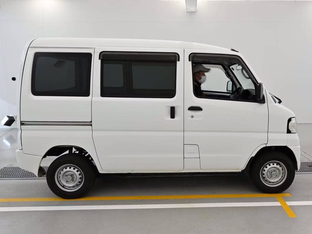 MITSUBISHI MINICAB MIEV