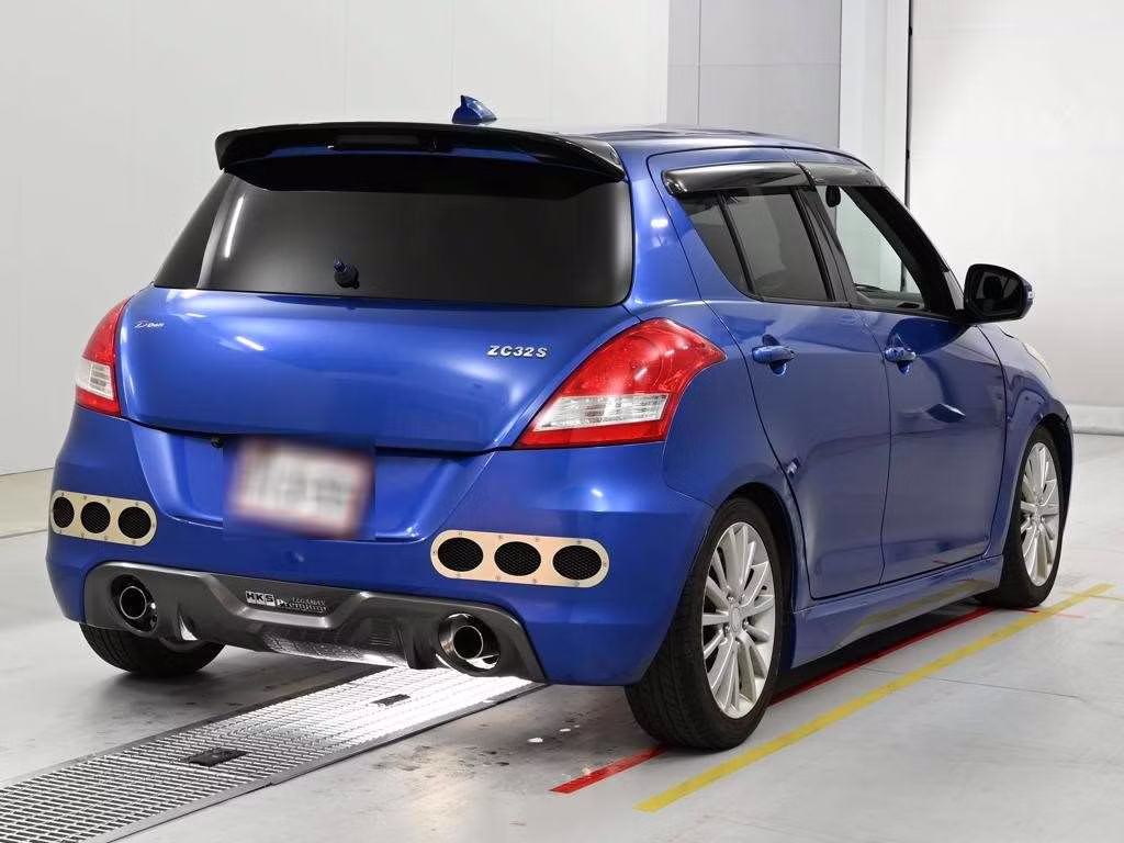SUZUKI SWIFT