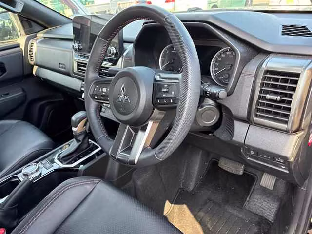 MITSUBISHI TRITON
