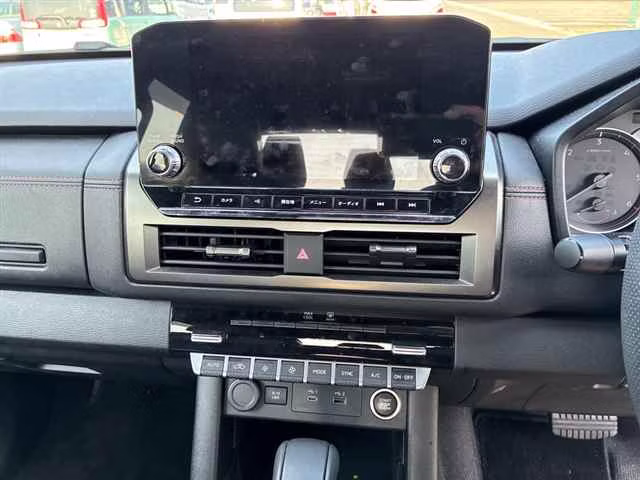 MITSUBISHI TRITON
