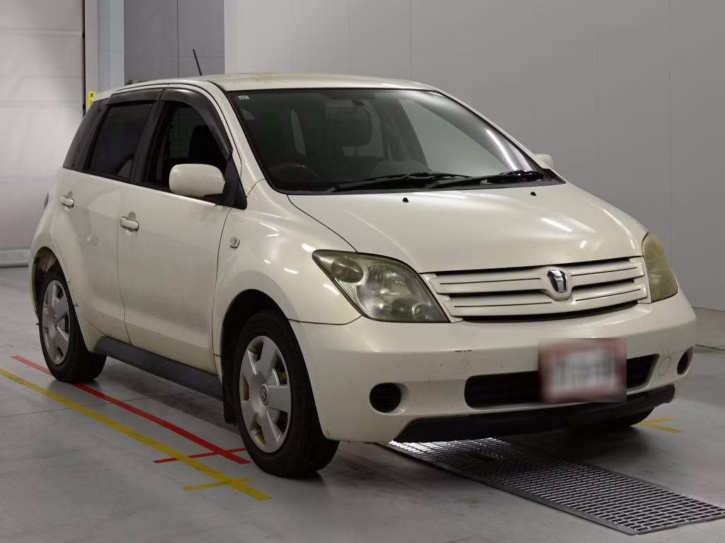 TOYOTA IST