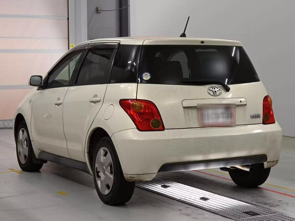 TOYOTA IST