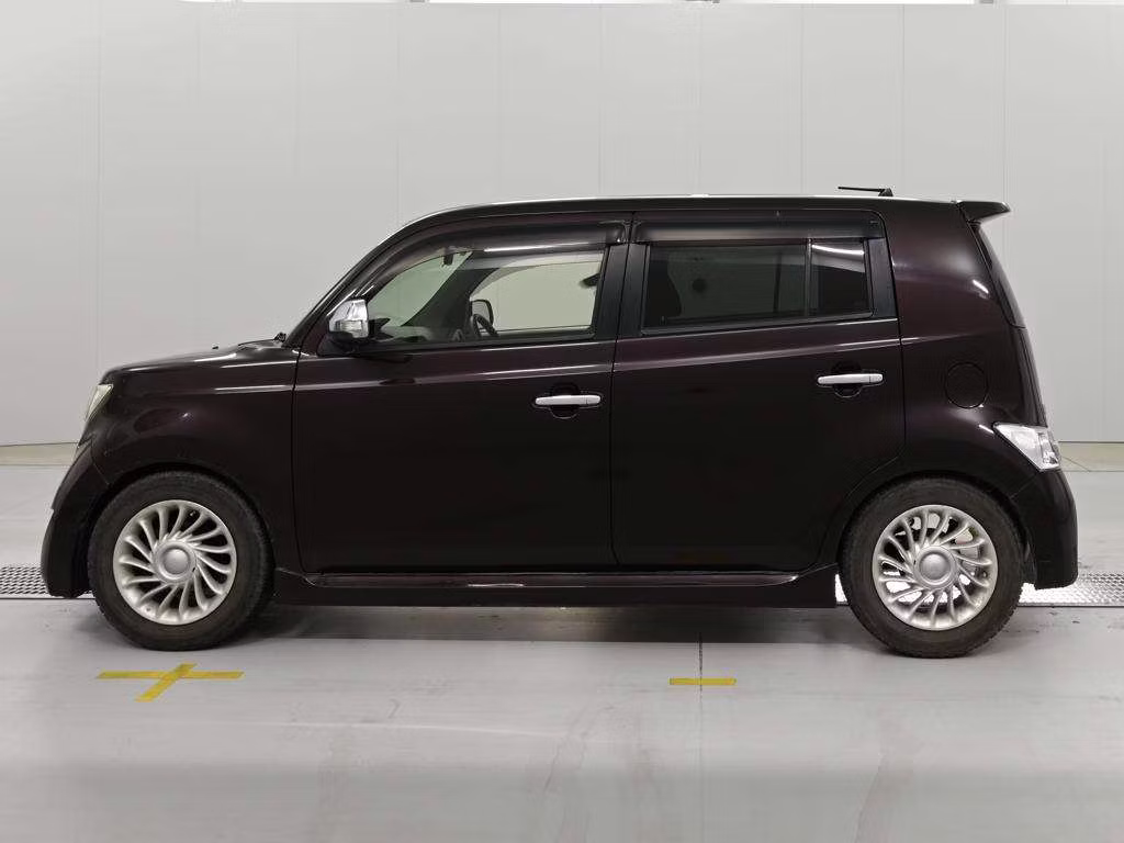 TOYOTA BB