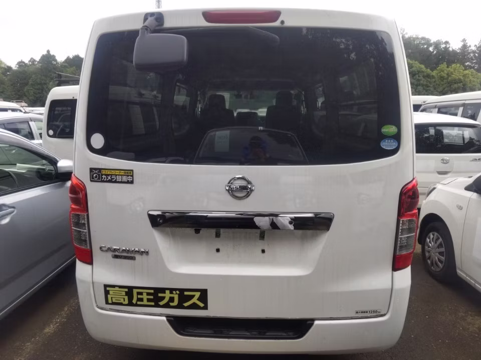 NISSAN NV350 CARAVAN