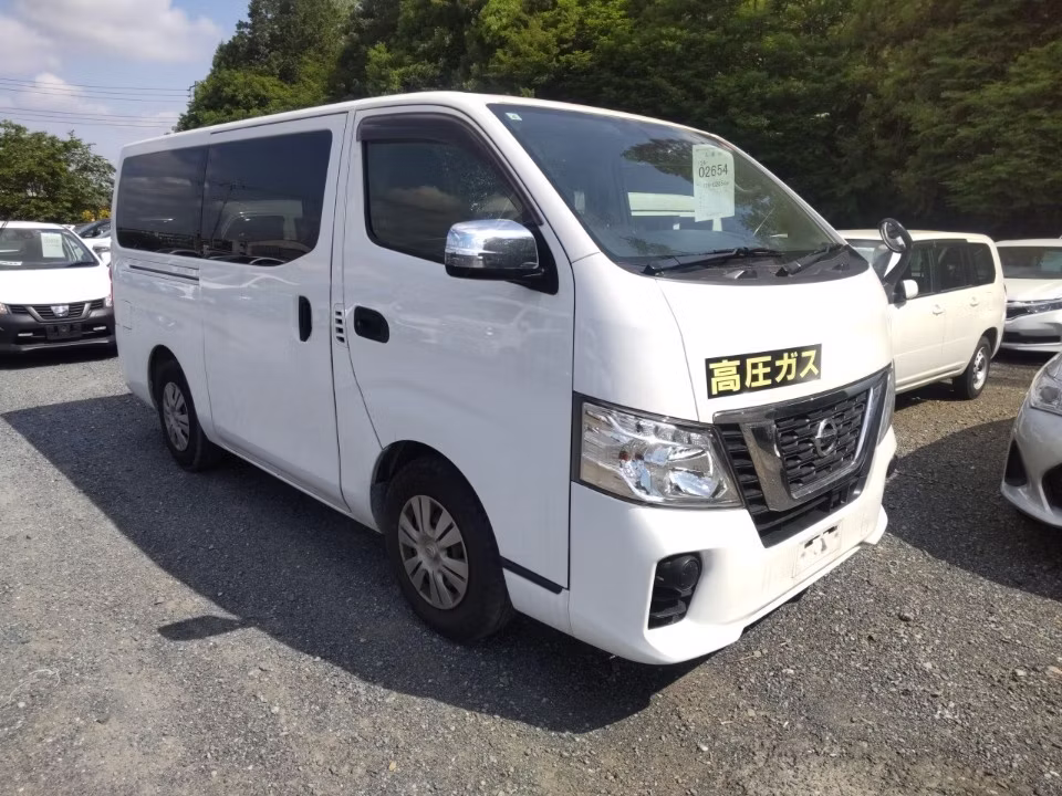NISSAN NV350 CARAVAN